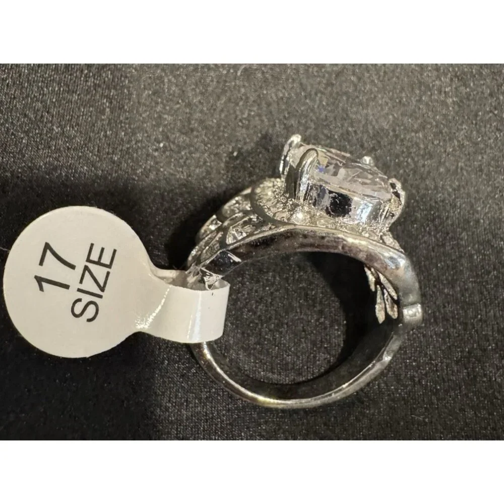 NEW Fashion CZ Moissanite Statement Ring Silvertone Women 17 US 8